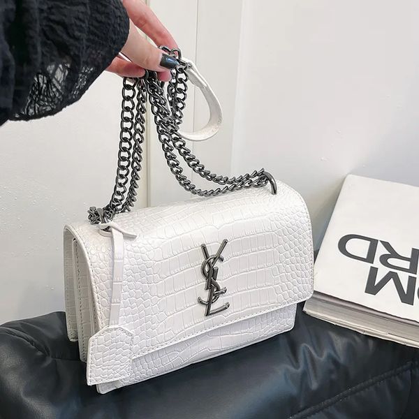 

Hot designer bags for womens Shoulder bags red green white brown black retro chain fashionable single shoulder crossbody bag 001, Item#4