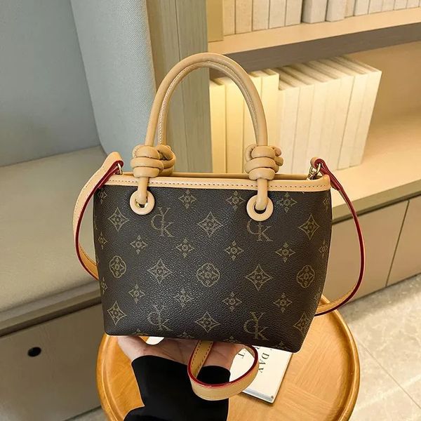 

Designer bag high-quality shoulder bag luxury bag crossbody bagnew designer compact texture bucket bag artistic crossbody bag 101, Khaki