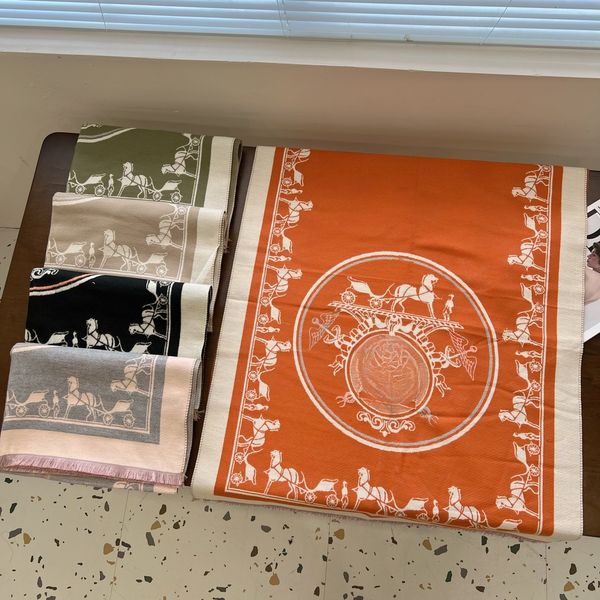 

Design-inspired wool scarf Luxury and fashionable women's scarf Cotton scarf for autumn and winter Suitable for women High-quality scarf