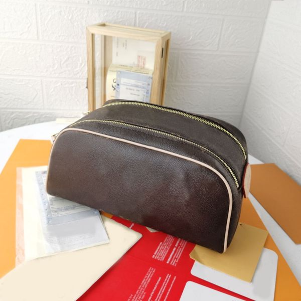 

Designer's High-End Wash Bag Classic Plaid Printed Handbag Portable Large Capacity Pillow Bag, Bag 5