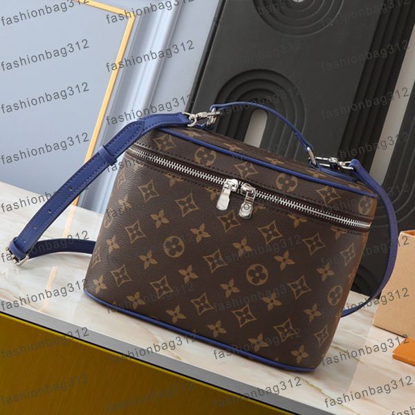 

Luxury cosmetic bag designer bag tote bag toiletry bag fashion makeup bag travel pouch large-capacity beauty bag women's bag crossbody bag shoulder bag handbag purse, Red