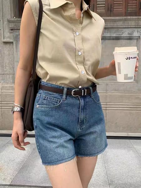 

Asian Size Designer Shirts Womens Blouses with Small Horse Embroidery Loose Fit Long Sleeve Casual Solid Color Tops Matching for Couples, H9063-white