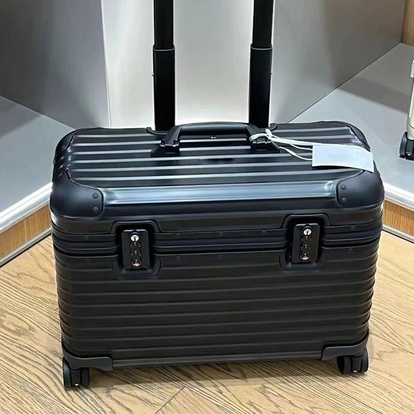

Designer Suitcase Compact Business Boarding Box Pilot Case Silver Groove Texture Aluminum-Magnesium Alloy Telescopic Handle Fashion Box