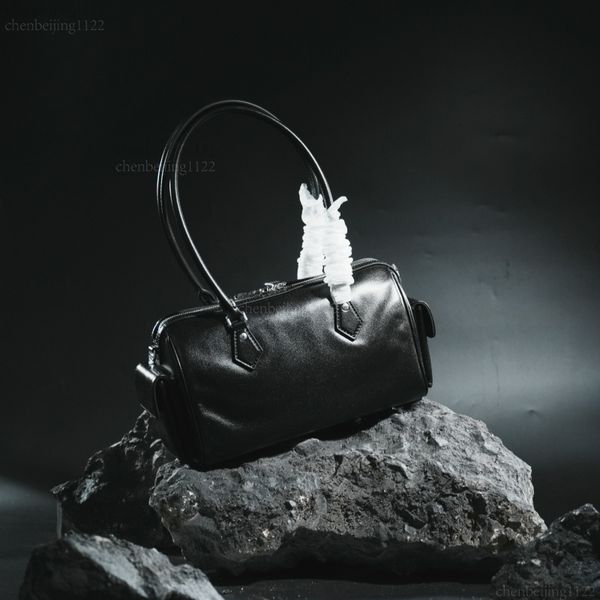 

99A High-Quality Designer Imported Leather Bags, including cross-body bags and shoulder bags. With them, you can showcase the perfect blend of fashion and casual style., One