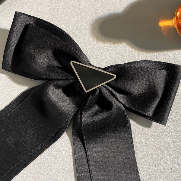 

Luxury Designer Hair Clip Clasp High Horsetail Fixed Hair Clasp Letters Spring Clamp Top Clamp Hair Ornament New Hair Clip Bow Headband Headwear