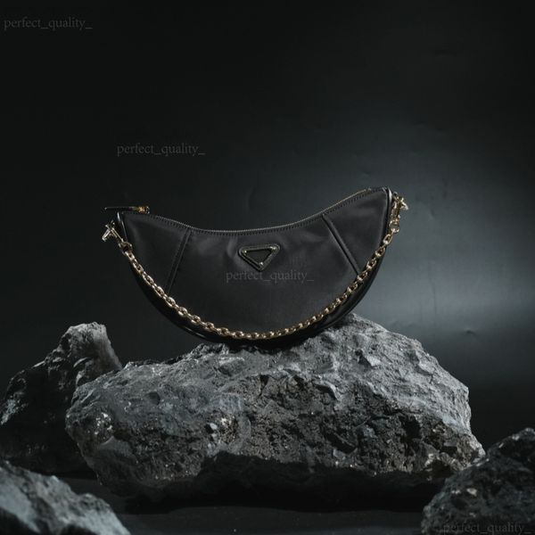 

The handbag with a single shoulder strap and crossbody design by 99A is crafted from top-quality imported nylon, embodying the concept of high-end fashion., One