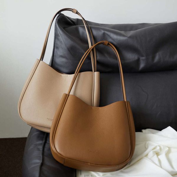 

2025 New Designer bag Luxury bag Minimalist Style Women's Shoulder Fashionable High-end Underarm Commuting Versatile Mother-Daughter Bag, Mocha brown
