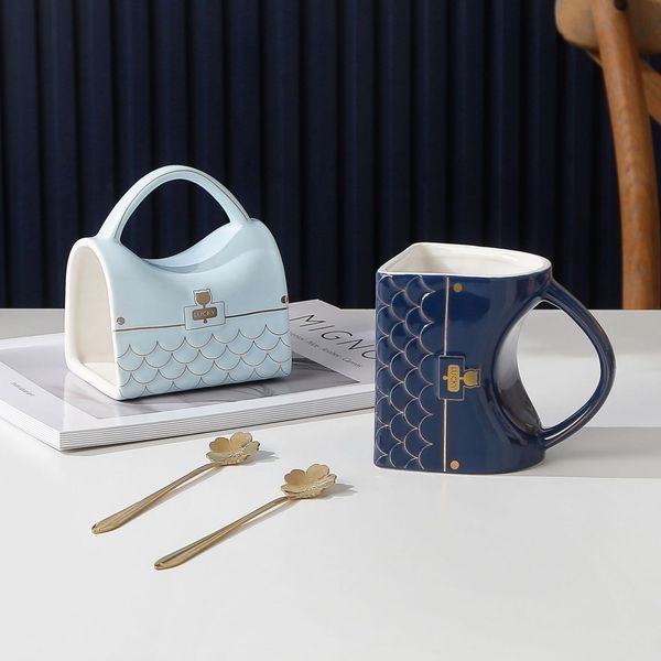 2026 Designer Luxury Tea Cup Set Coffee Cups Ceramic Travel Handbag Shaped Mug With Spoon Free Shipping