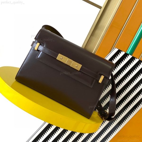 

99A The fashionable handbag with a single shoulder strap and crossbody design created by 12A is made of imported top-quality leather, highlighting its premium quality., One