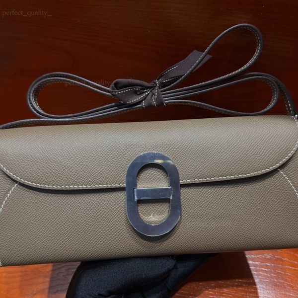 

99A The single-shoulder crossbody handbag crafted by the 12A process, featuring handcrafted pure copper hardware, is of high quality and elegant in style., One