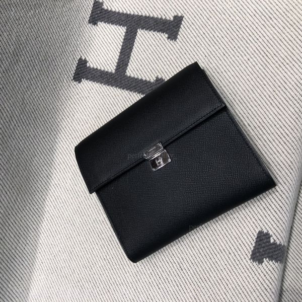 

When you carry the 99A top designer single-shoulder crossbody bag, the lustrous appearance of the pure copper hardware will make you shine confidently among the crowd., One