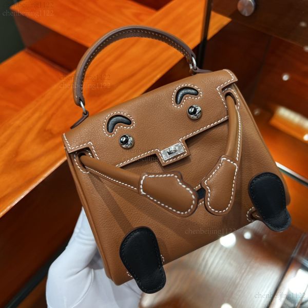 

99A This cute 19cm casual fashion handbag with a shoulder strap is a masterpiece created by a top designer. It is made of imported genuine leather and is custom-made by han, One