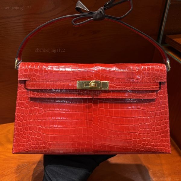 

99A Top designer single-shoulder crossbody handbag, made by hand using South African crocodile skin, 27 cm capacity, Ferrari Red crocodile leather bag, One