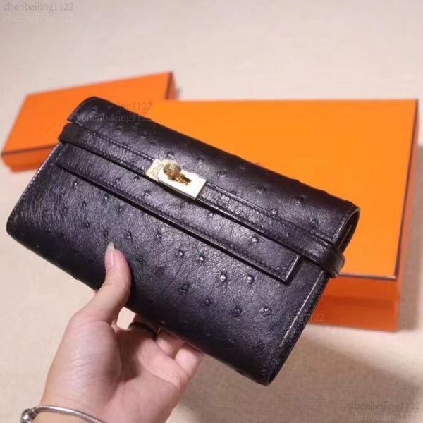 

99A The handcrafted technique adds a unique charm to this top designer's handbag, and the texture of the imported ostrich leather is also perfectly displayed., One