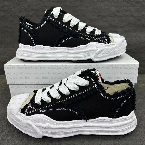 Designer Casual shoes Flats Dissolving Canvas Sneakers unisex Trainer lace-up Men Womens Outdoor Trainers Designer shoes