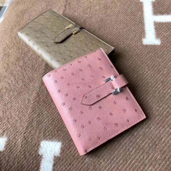 

99A The wallets and card cases designed by top designers feature a casual and fashionable style. They are made of imported ostrich leather and are custom-made by hand., One