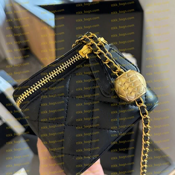 

Luxury Designer Leather Chain Makeup Bag For Women Single Shoulder Crossbody Bag With Gold Ball Decoration, Color 2