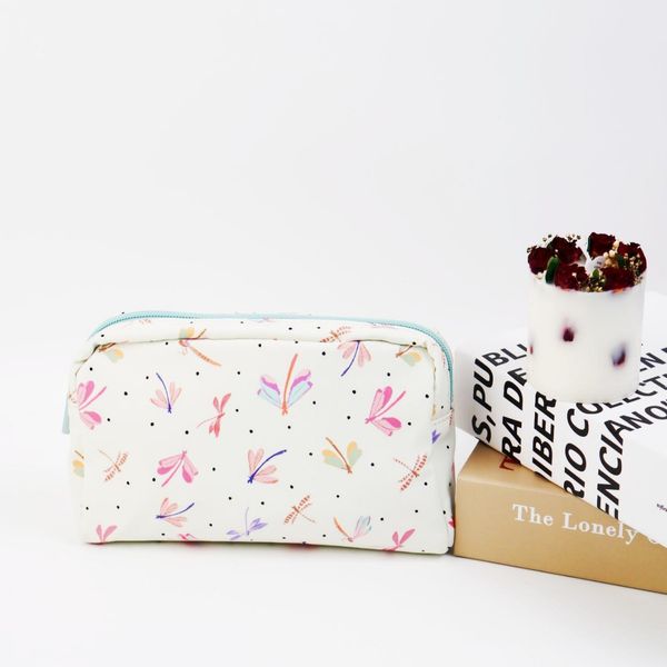 AX21-Cute portable simple and fresh cosmetic bag daily hand-held high-value storage bag