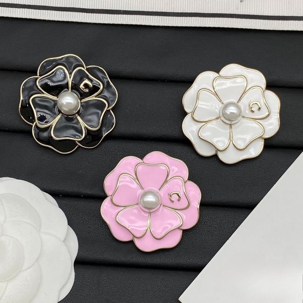 

Designer Brooch Jewelry Diamond Gold Silver Pins Brooch Luxury Romantic Couple Brooches Wedding Party Gifts Fashion Accessory