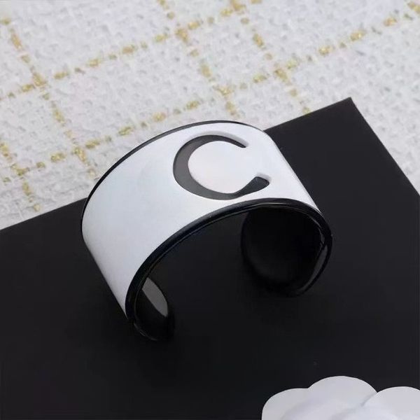 

High Quality Designer Bracelet with Acrylic Copper Bangle Crystal Letter Bracelets Jewelry Wristband Cuff for Men Women Gift Accessories