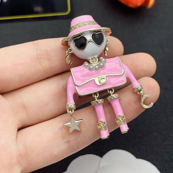 

High Quality Pins Brooches Women Designer Letter Pins Crystal Gold Silver Copper Plated Accessories for Wedding Party Gift