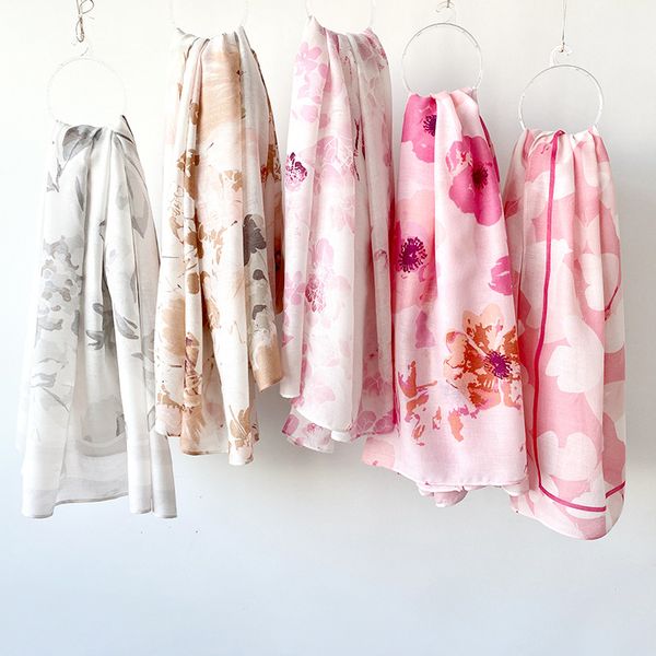 

Travel and vacation Ins style medium-length sun-proof silk scarf --856490