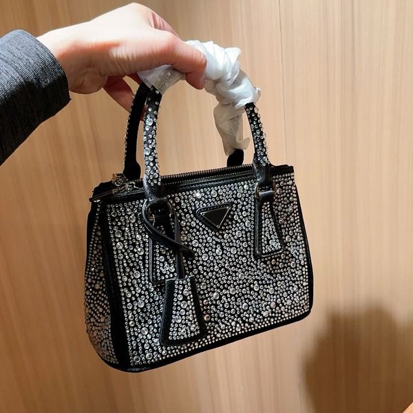 

Designer Women Shoulder Classic Woven Leather Tote - Elegant Women's Market Bag, Light yellow