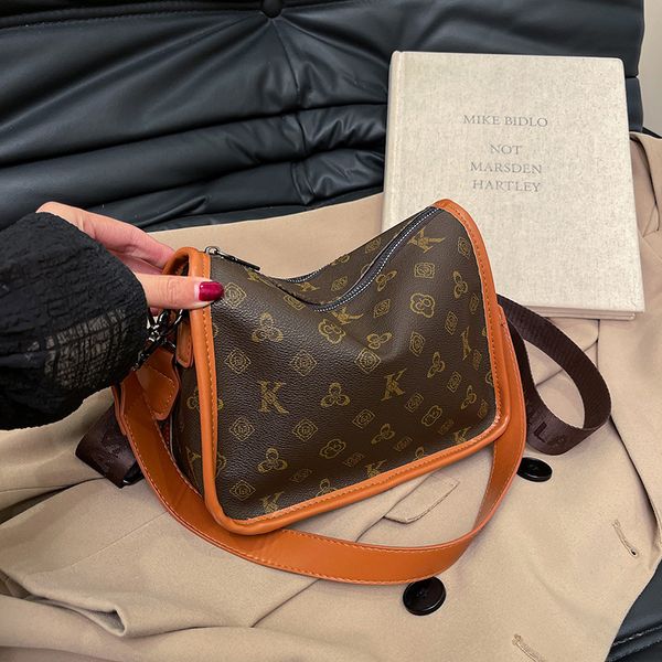 

Fashion women's new large capacity armpit single 100 wide shoulder strap oblique span bag, Brown