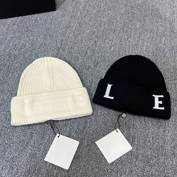 

Beanie Designer Beanie Luxury Beanie Brute Attractive Color Letter Fashion Leisure Prevalent Versatile Beanie Warm Hat Winter Beanie, Peach