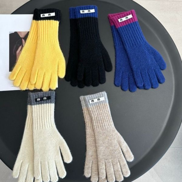 

Designer Gloves Luxury Wool Knitted Glove Fashion Warm Knitted Woolen Outdoor Glove Five Fingers Coldproof Touch Screens High Quality