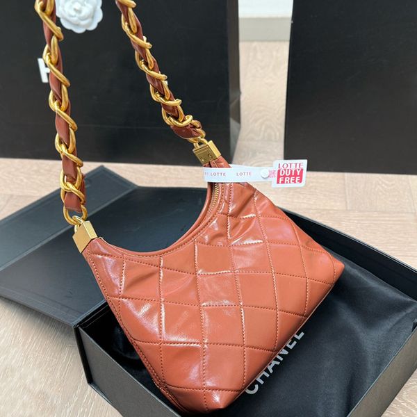 

Designer Women Hobo Shoulder Underarm Bag Thick Chain Glossy Quilted Leather Gold Metal Hardware Patchwork Design Leisure Travel Zipper Clutch Coin Wallet 22x14cm, Brown