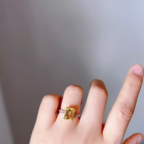 

2025 Originality Exquisite Fashion 925 Silver Natural Citrine Diamond Ring Light Luxury Band Jewelry Ladies Party Present Fancy Gifts