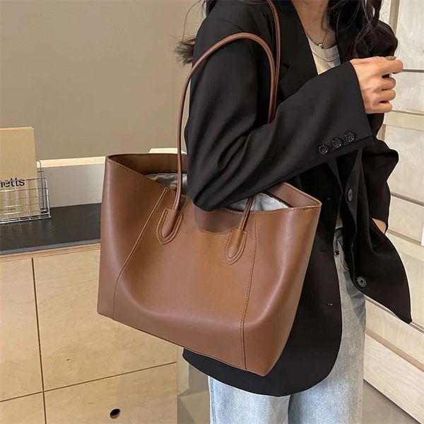 

2025 Designer bag tote bag double-sided dual-use calf leather tote bag shopping bag single shoulder handbag mini women's green version beach bag pink bag 005, #4