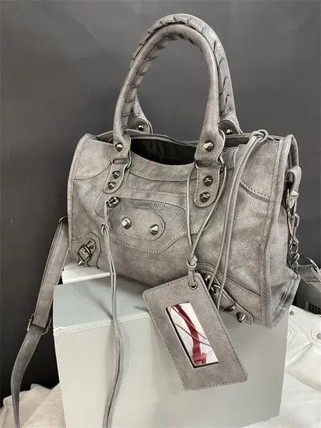 

45678218 Vintage Women Totes Bag Motorcycle Shoulder Bags Designers Genuine Leather Crossbody Clutch Wallet Purse Pochette Retro Top Quality, Red