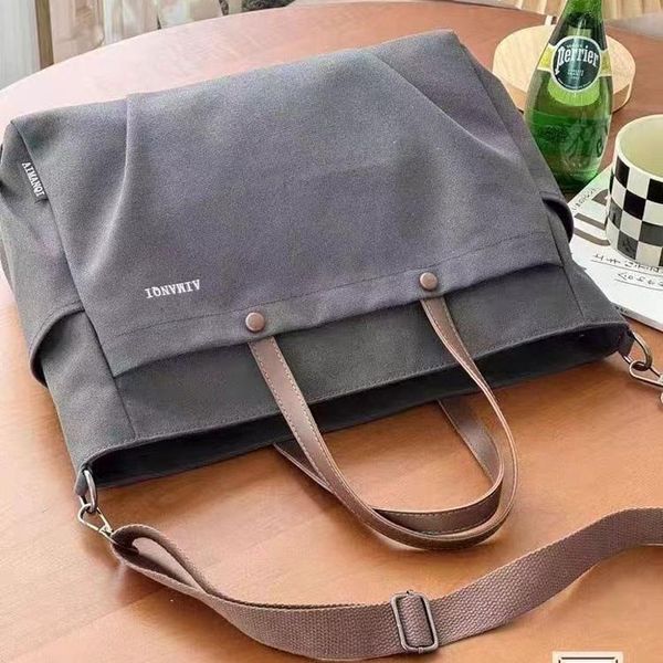 

Designer 2025 Fashion Bag Shoulder Bag Luxury classical Handbag messenger fashionable crossbody Underarm bag shoulder strap Portable multifunctional 653963485, #1