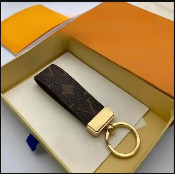 

2024 High Quality Keychain Classic 45678218 Exquisite Luxury Designer Car Keyring Zinc Alloy Letter Unisex Lanyard Gold Black Metal Small Jewelry Lov 01