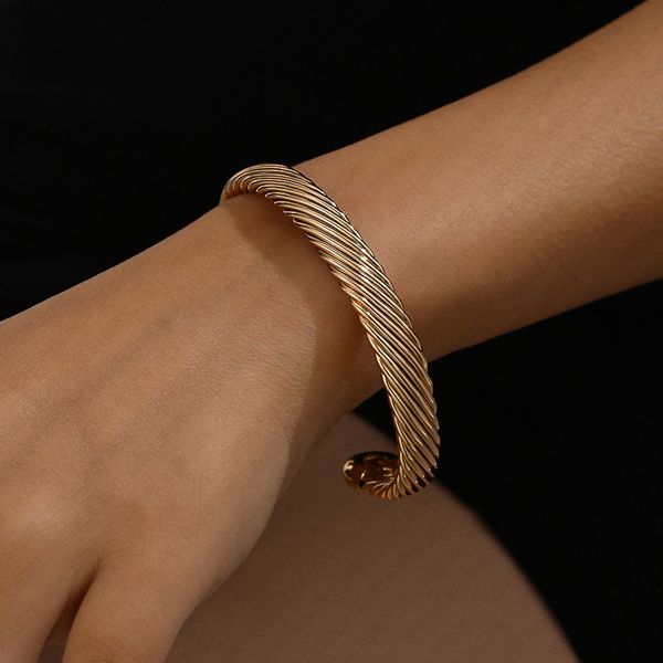 

Designer Bracelet Bracelet for Women Twisted Wire Bracelets Gold Bangle Open Bangles Luxury Jewlery Designer for Women Elegant Sophisticated Premium Gift