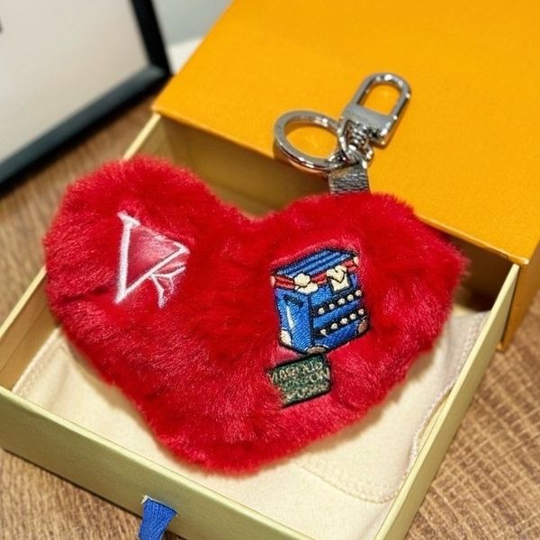 

Designer Keychains Fluffy Heart Shape Keychain Luxury Bag Hangings Women Cute Bag Charms Designer Key Rings High Quality Couples Gifts