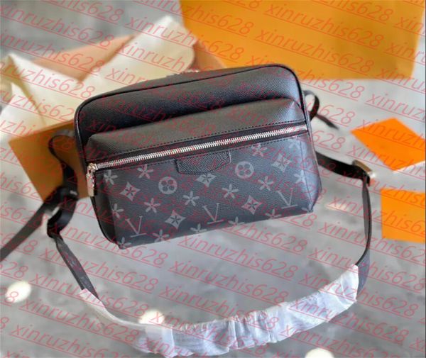 

2025 Mens trio outdoor sports Messenger Shoulder bag Womens flap Luxury cross bodys Hobo tote Evening bag M30830 Designer Genuine leather, 3*