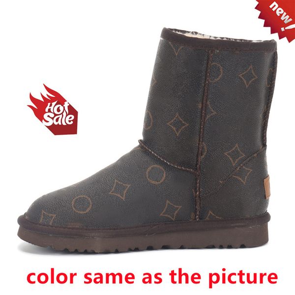 

Designer Hot Selling Compact Bag Square Shoulder Retro Inspired Chain Detailed Crossbody Purse Timeless Minimalist W, Burgundy