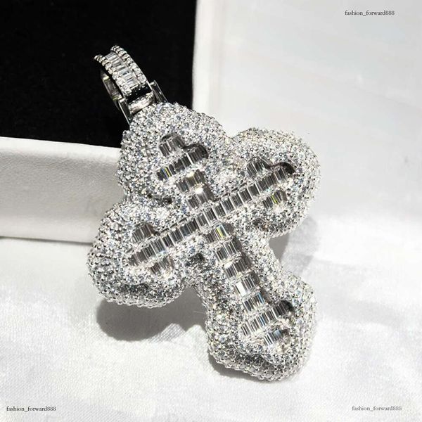 

Christmas Gift Hiphop Iced Out Baguette & Round VVS Moissanite Cross Pendant And Chain Necklace For Men Jewelry