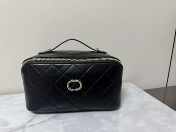 

Designer Makeup Bags Toiletry Pouch Gold Leather Cosmetic Cases Women Luxury Make Up Bag Men Wash Bag Women Travel Bags Purse Clutch Bags BFD2504151, Black