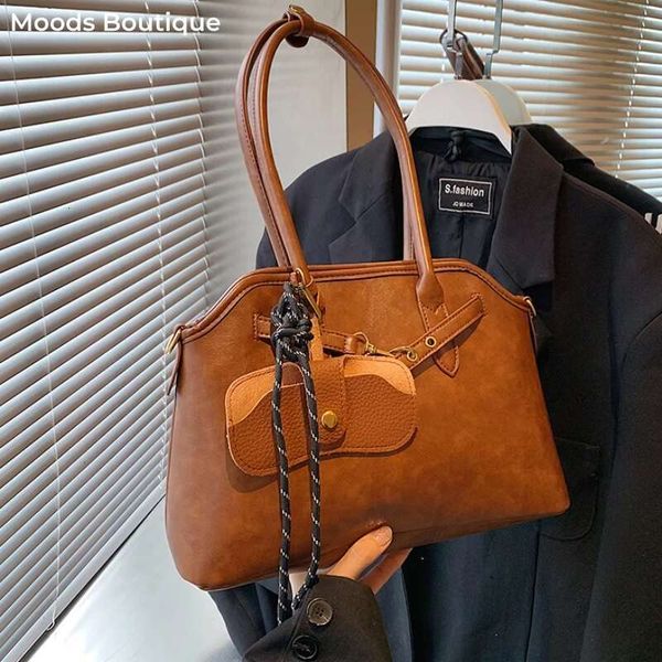 

Mirror Retro Underarm Shoulder Bags For Women 2025 New Designer Handbag Large Capacity Shopper With Pendant And Long Strap, Black