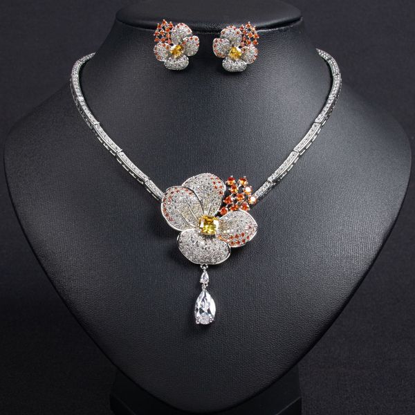 

Fashion Flower Eco-friend Brass Zircon Necklace Earrings Set High-End Niche Luxury Bridal Dress Collar Accessories accessories, White