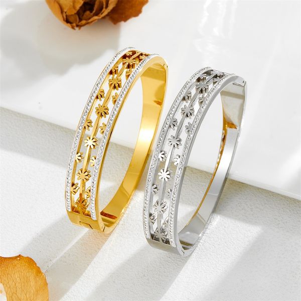 

2025 Hot Selling Stainless Steel Zircon Hollowed-out Flower Golden Steel Color Simple Bracelet Colorproof Waterproof For Women Routine Style Bangle Jewellery