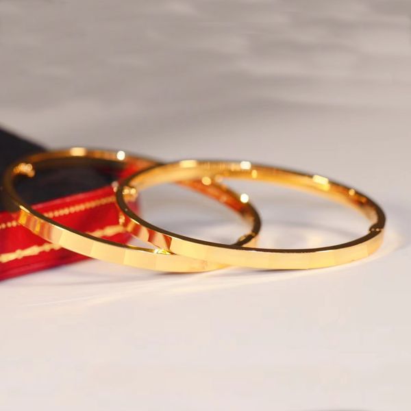 

High Quality Bracelet Designer Jewelry Classic Bracelet 18K Gold Plated Titanium Steel Diamonds Ladies Men's Bracelet Silver Luxury Jewelry Bracelet Size 17 19 01