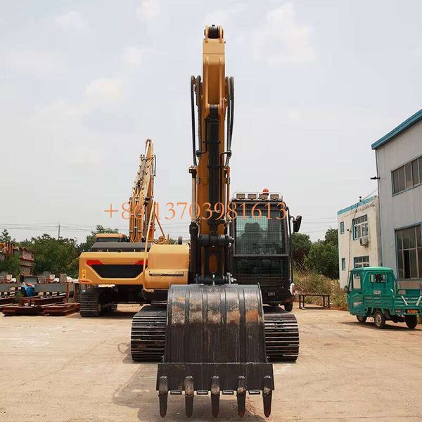

Used Japan Excavator 15Ton Weight 108KW Power Perfect for Road Maintenance and Digging