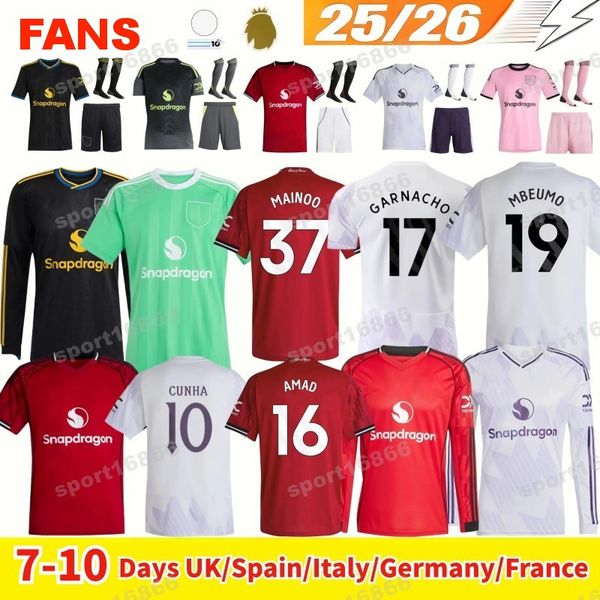 

2025 26 UTD Soccer Jerseys Antony HOJLUND MAINOO MOUNT AMAD CUNHA SESKO MBEUMO MARTINEZ CASEMIRO B. FERNANDES YORO DALOT ZIRKZEE football shirt men kids AWAY 3XL 4XL, Red