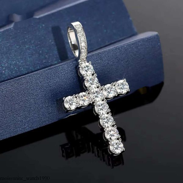 

Hip Hop Dias Custom Necklace D VVS Moissanite Pendant With Women Men