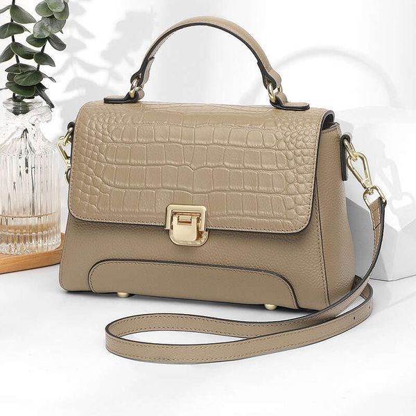 

Genuine leather crocodile pattern mother cowhide shoulder 2025 new autumn and winter commuting shopping high-end handbag crossbody bag, Blue